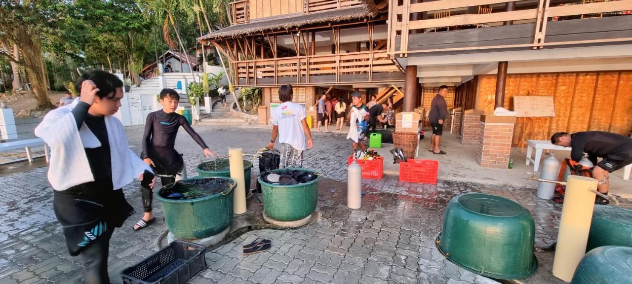 Aquaventure Reef Club Hotel Mabini  Eksteriør billede