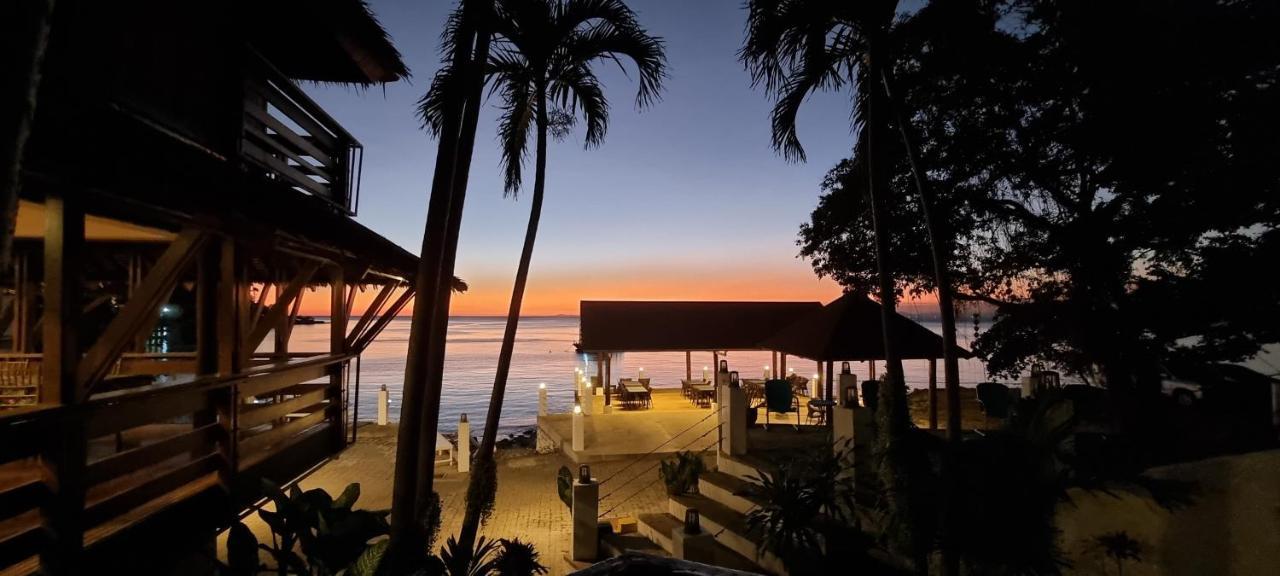 Aquaventure Reef Club Hotel Mabini  Eksteriør billede